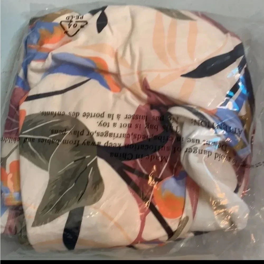 L*SPACE float on one pice size 6 swim suit